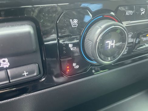 Used 2022 Chevrolet Silverado 1500 ZR2 w/ Technology Package image 20