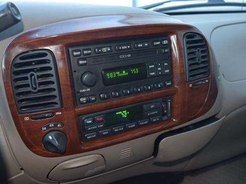 Used 2003 Ford F150 Lariat image 25