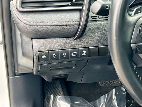 Used 2020 Toyota Camry XSE image 10