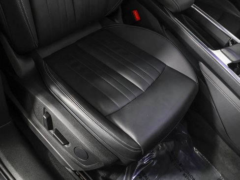 Used 2023 Audi e-tron Premium image 49