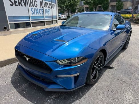 Used 2018 Ford Mustang Coupe w/ Equipment Group 101A RWD image 9