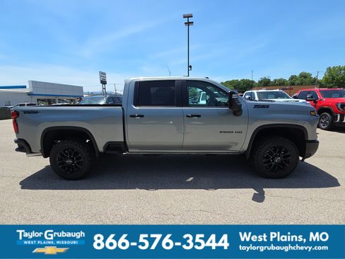 New 2026 Chevrolet Silverado 2500 LT w/ Trail Boss Package AWD/4WD image 10