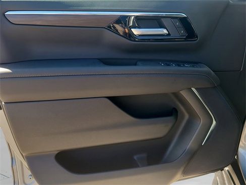 New 2026 Chevrolet Suburban LS w/ LPO, Dark Essentials Package image 19