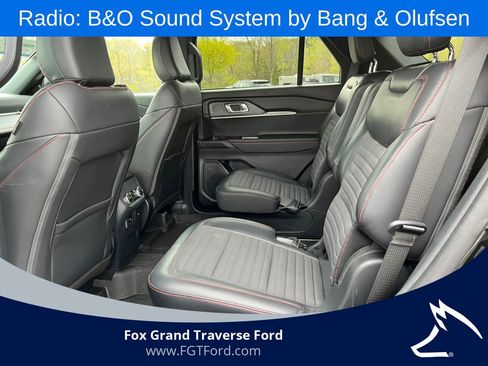 Certified 2025 Ford Explorer ST-Line AWD/4WD image 5