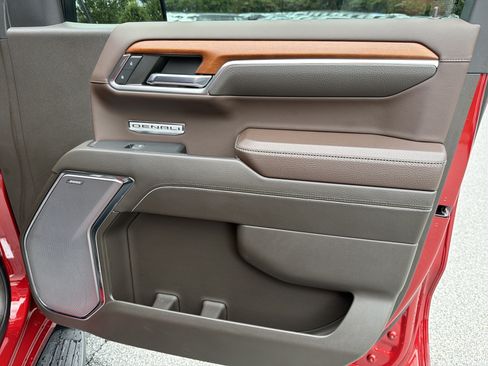 Used 2023 GMC Sierra 1500 Denali RWD image 17