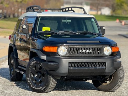 Used 2008 Toyota FJ Cruiser 4WD image 2