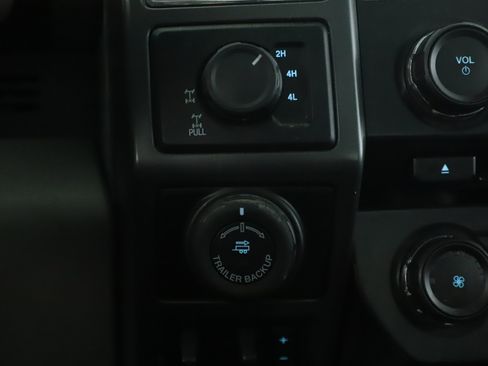 Used 2016 Ford F150 XLT w/ Equipment Group 302A Luxury image 5