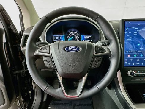 Used 2023 Ford Edge SEL w/ Convenience Package AWD/4WD image 16