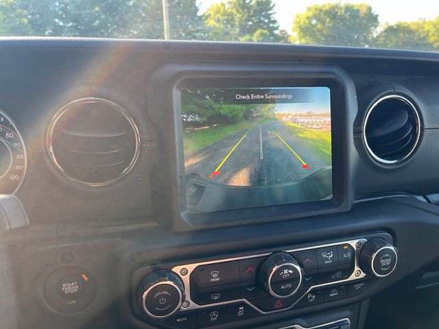 Used 2021 Jeep Gladiator Overland AWD/4WD image 16