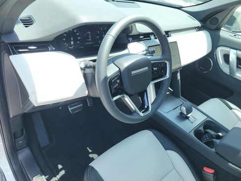 New 2026 Land Rover Discovery Sport Landmark AWD/4WD image 25