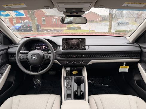 Certified 2025 Honda Accord LX image 15