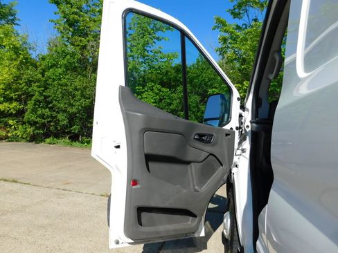 Used 2024 Ford Transit 250 148 High Roof Extended AWD w/ Load Area Protection Package image 29