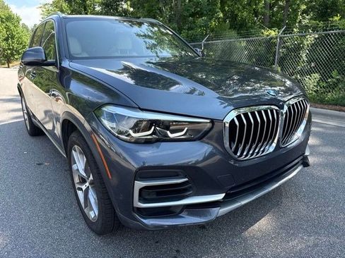 Used 2022 BMW X5 sDrive40i w/ Premium Package RWD image 3