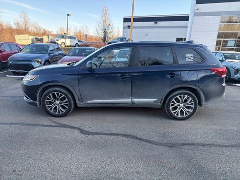 Used 2018 Mitsubishi Outlander SE image 4
