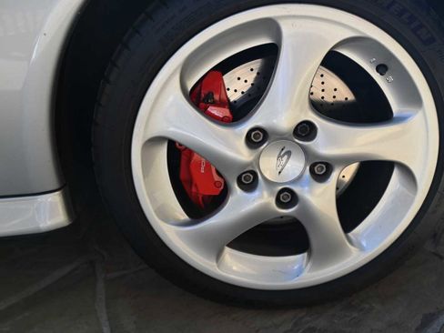 Used 2003 Porsche 911 Carrera 4S image 10