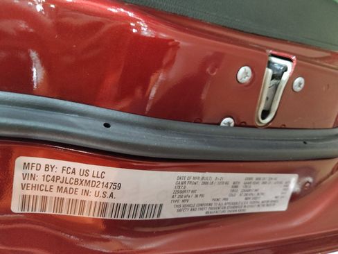 Used 2021 Jeep Cherokee Latitude FWD image 33