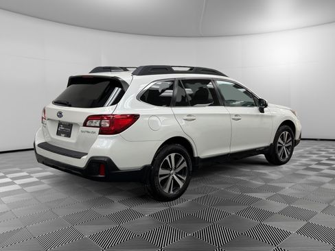 Used 2019 Subaru Outback 2.5i Limited image 5