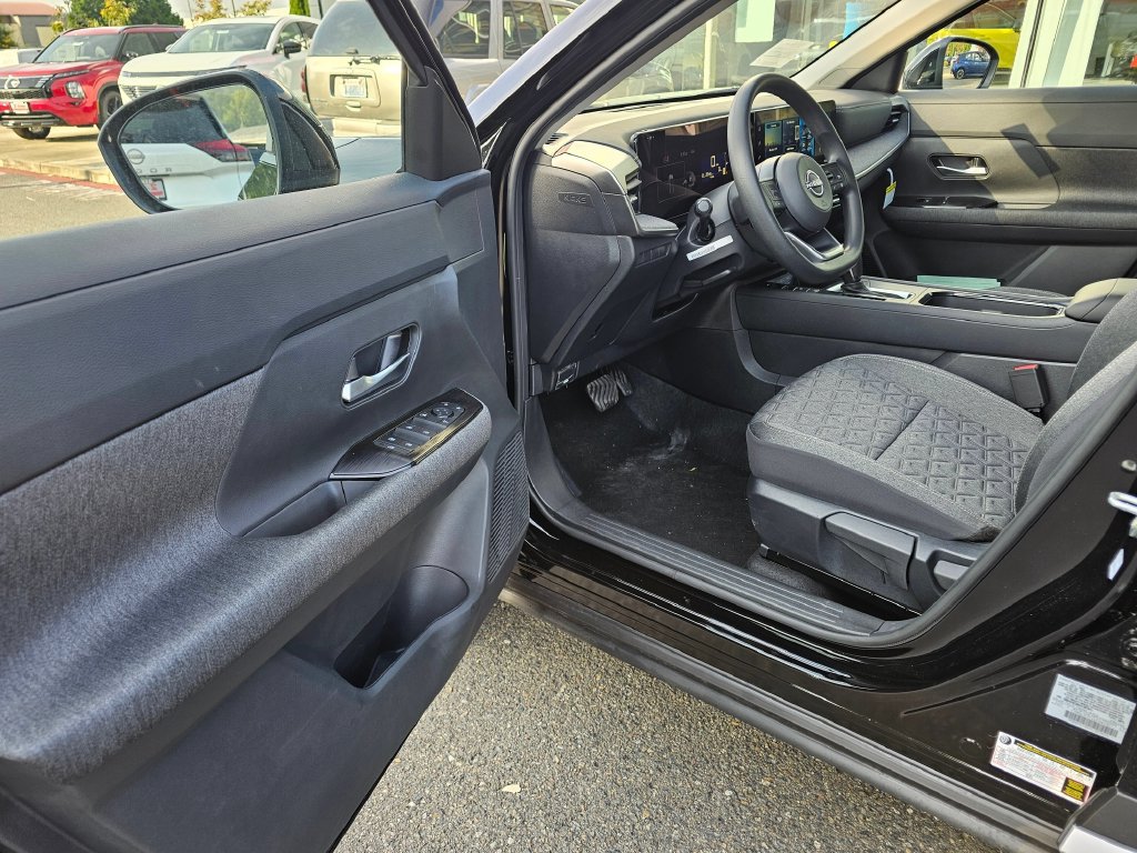 New 2027 Nissan Kicks SV AWD/4WD image 15