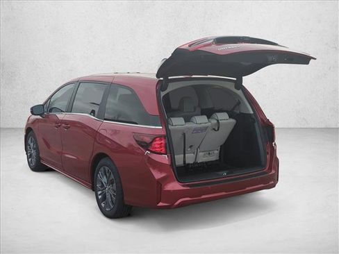 New 2026 Honda Odyssey Touring image 8