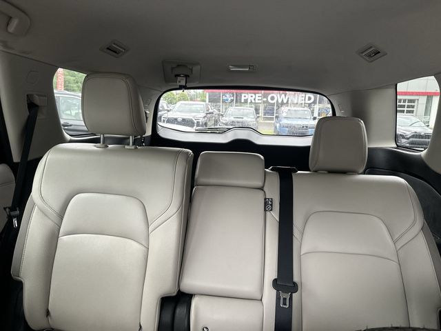 Used 2023 Nissan Pathfinder SL AWD/4WD image 25