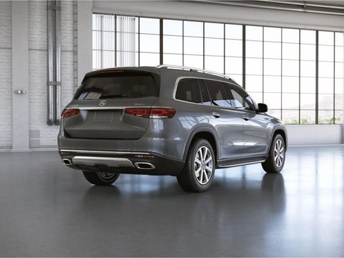 Used 2023 Mercedes-Benz GLS 450 4MATIC image 23