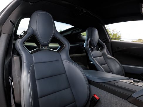 Used 2015 Chevrolet Corvette Z06 w/ 2LZ Preferred Equipment Group image 30