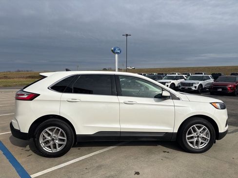 Used 2023 Ford Edge SEL w/ Convenience Package image 6
