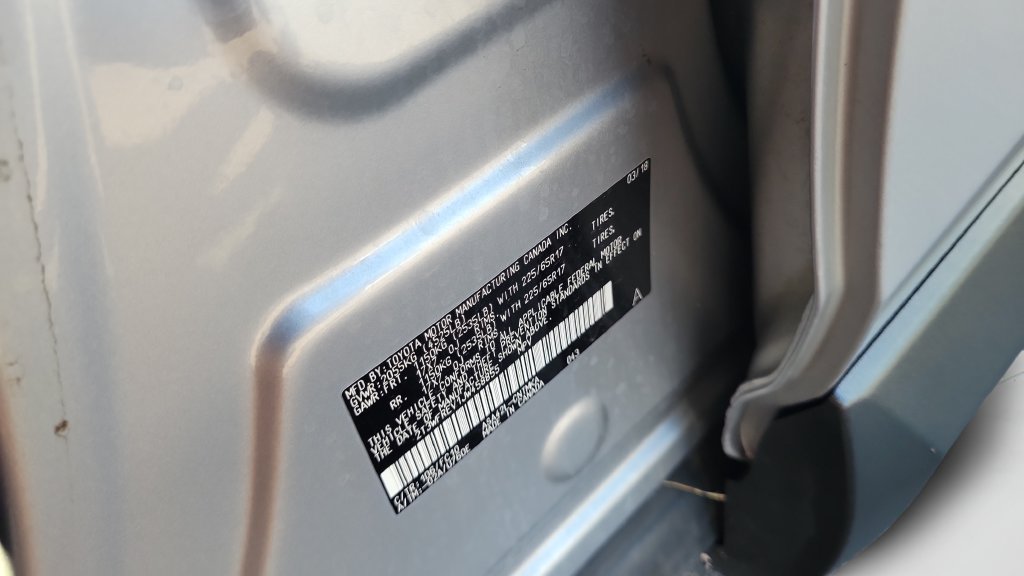 Used 2018 Toyota RAV4 XLE FWD image 24