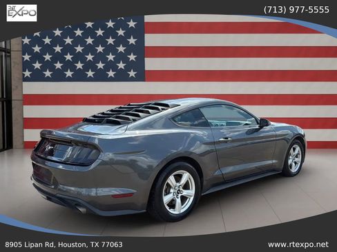 Used 2018 Ford Mustang Coupe image 8