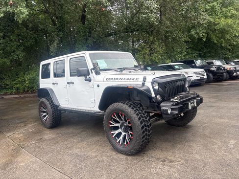 Used 2018 Jeep Wrangler Unlimited Sport AWD/4WD image 2