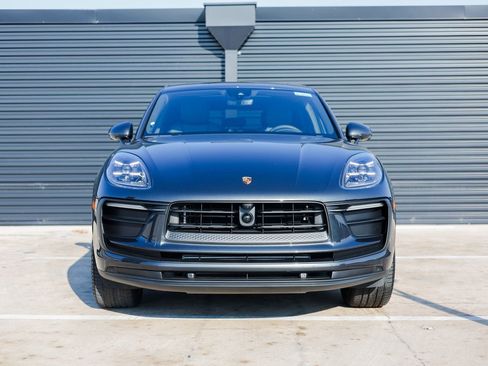 Certified 2026 Porsche Macan image 10