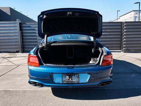 Used 2024 Bentley Flying Spur V8 image 14