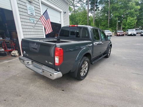 Used 2014 Nissan Frontier SL image 7