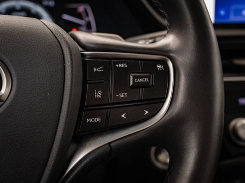 Certified 2023 Lexus ES 250 w/ Premium Package image 28