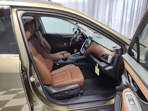 New 2025 Subaru Outback Touring image 10