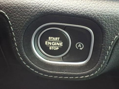 Used 2022 Mercedes-Benz GLS 580 4MATIC image 26