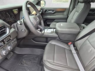 New 2026 GMC Yukon XL Denali w/ Advanced Technology Package AWD/4WD video 4