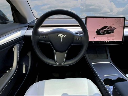 Used 2023 Tesla Model 3 Standard Range RWD image 8