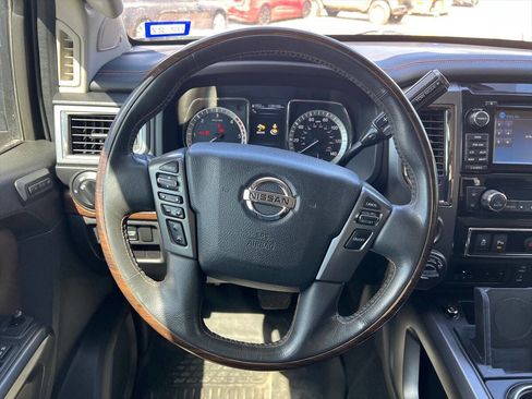 Used 2016 Nissan Titan Platinum Reserve image 10