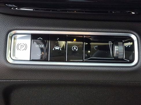 Used 2025 Buick Envision Avenir image 28