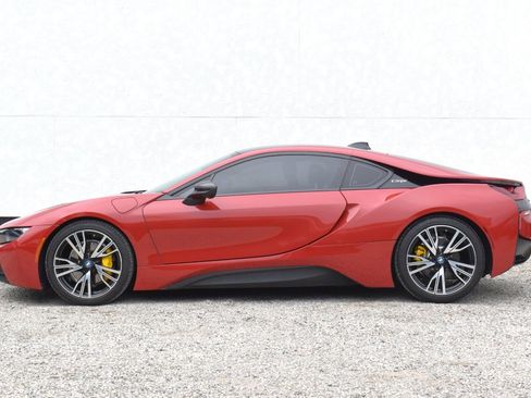 Used 2017 BMW i8 image 12