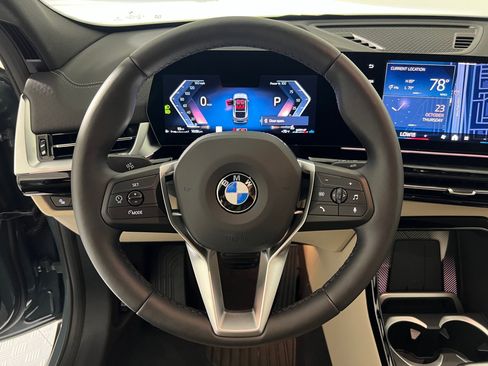 Used 2025 BMW X2 xDrive28i w/ Premium Package image 17