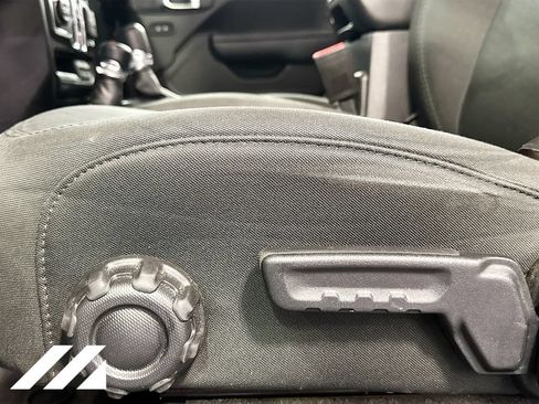 Used 2022 Jeep Wrangler Unlimited Sport AWD/4WD image 19