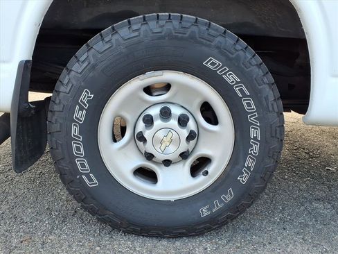 Used 2020 Chevrolet Express 2500 Extended w/ Enhanced Convenience Package image 8