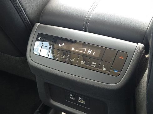 Used 2025 Nissan Pathfinder SL w/ SL Premium Package image 18