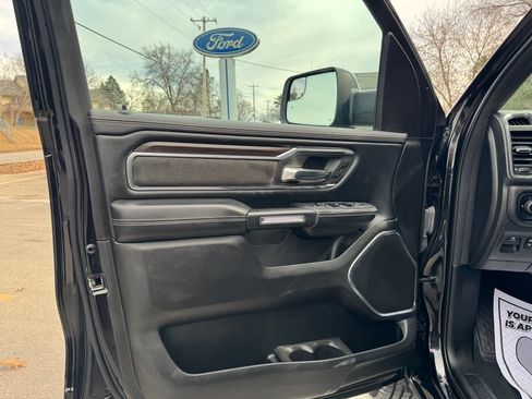 Used 2025 RAM 1500 Laramie AWD/4WD image 17