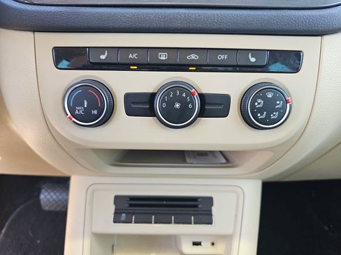 Used 2017 Volkswagen Tiguan Wolfsburg Edition AWD/4WD image 19