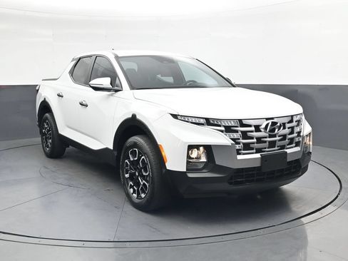 Used 2023 Hyundai Santa Cruz SEL FWD image 2