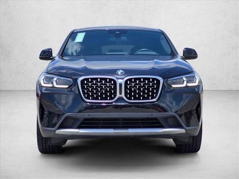 Used 2022 BMW X4 xDrive30i AWD/4WD image 2