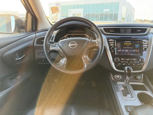 Used 2023 Nissan Murano SV AWD/4WD image 13